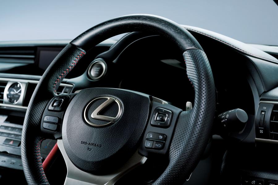 Панель приборов Lexus IS350 Black Sequence (XE30) 2018 года  (JP) (фото 3 из 5)
